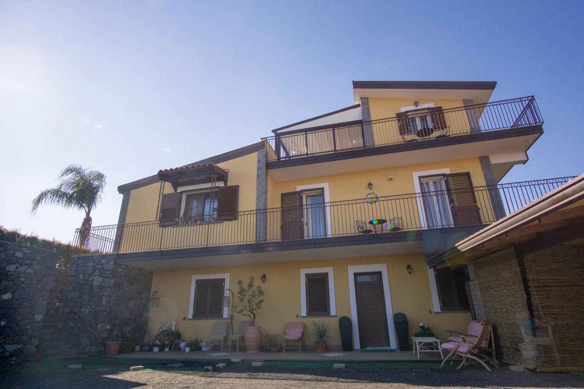 Villa Gusmano Piedimonte Etneo Eksteriør bilde